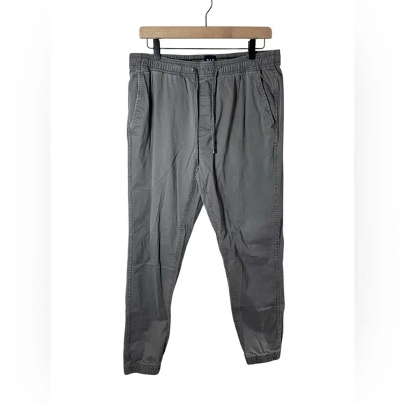 GAP Men’s Medium Gray Jogger Pants Elastic Waist Drawstring Casual Chino Fit - Picture 2 of 11